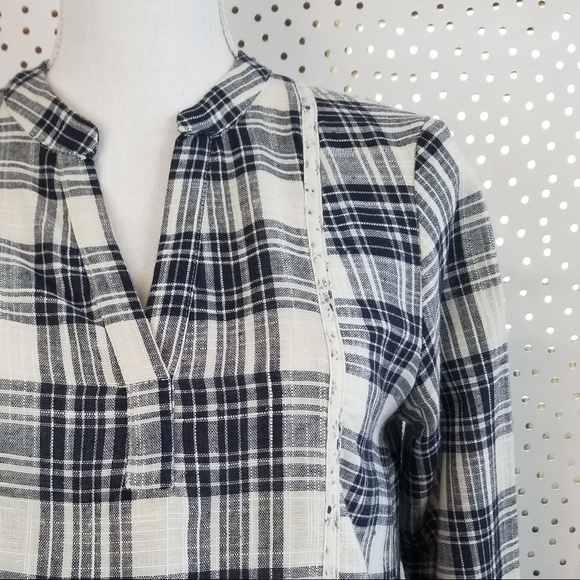 Altar'd State | Plaid and Floral Mixed Media Top - Picture 2 of 7